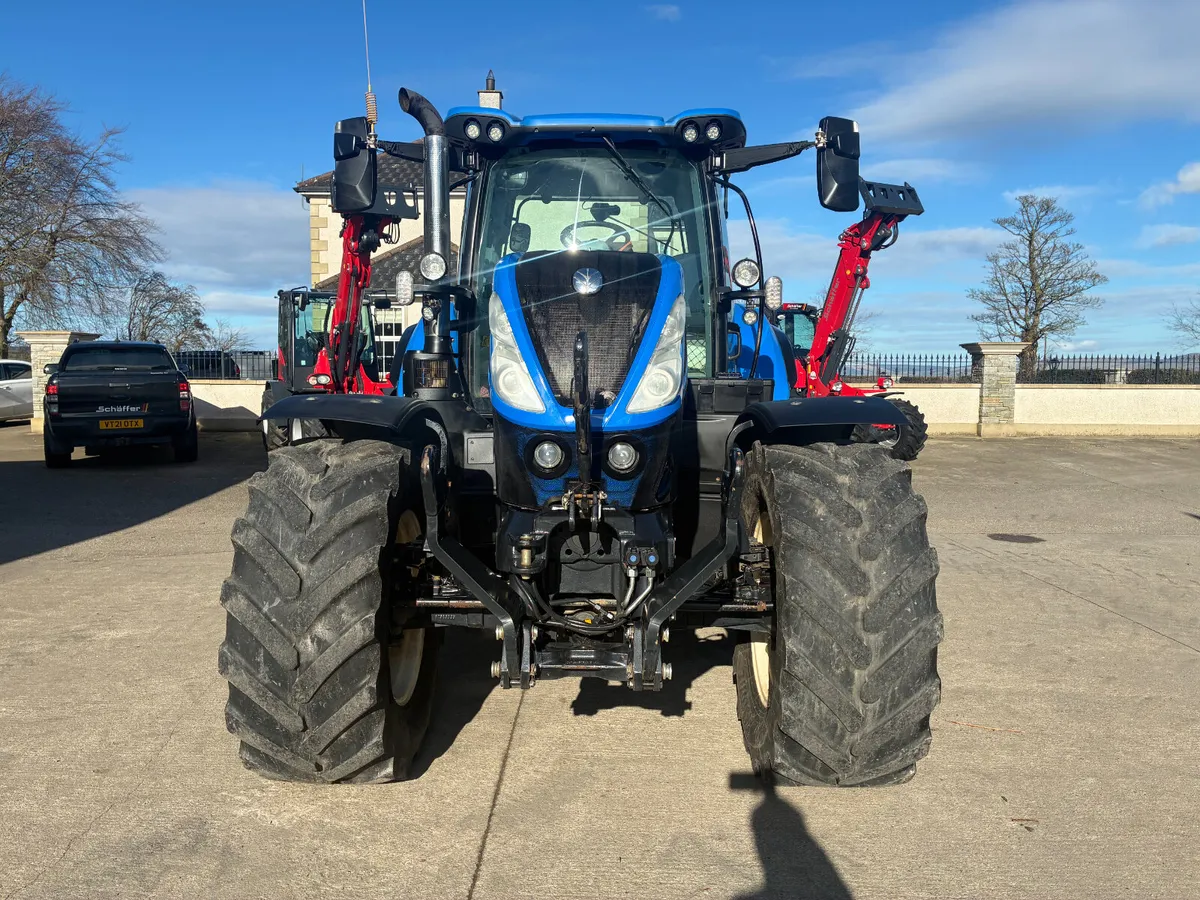 New Holland T7.210 Range Command - Image 4