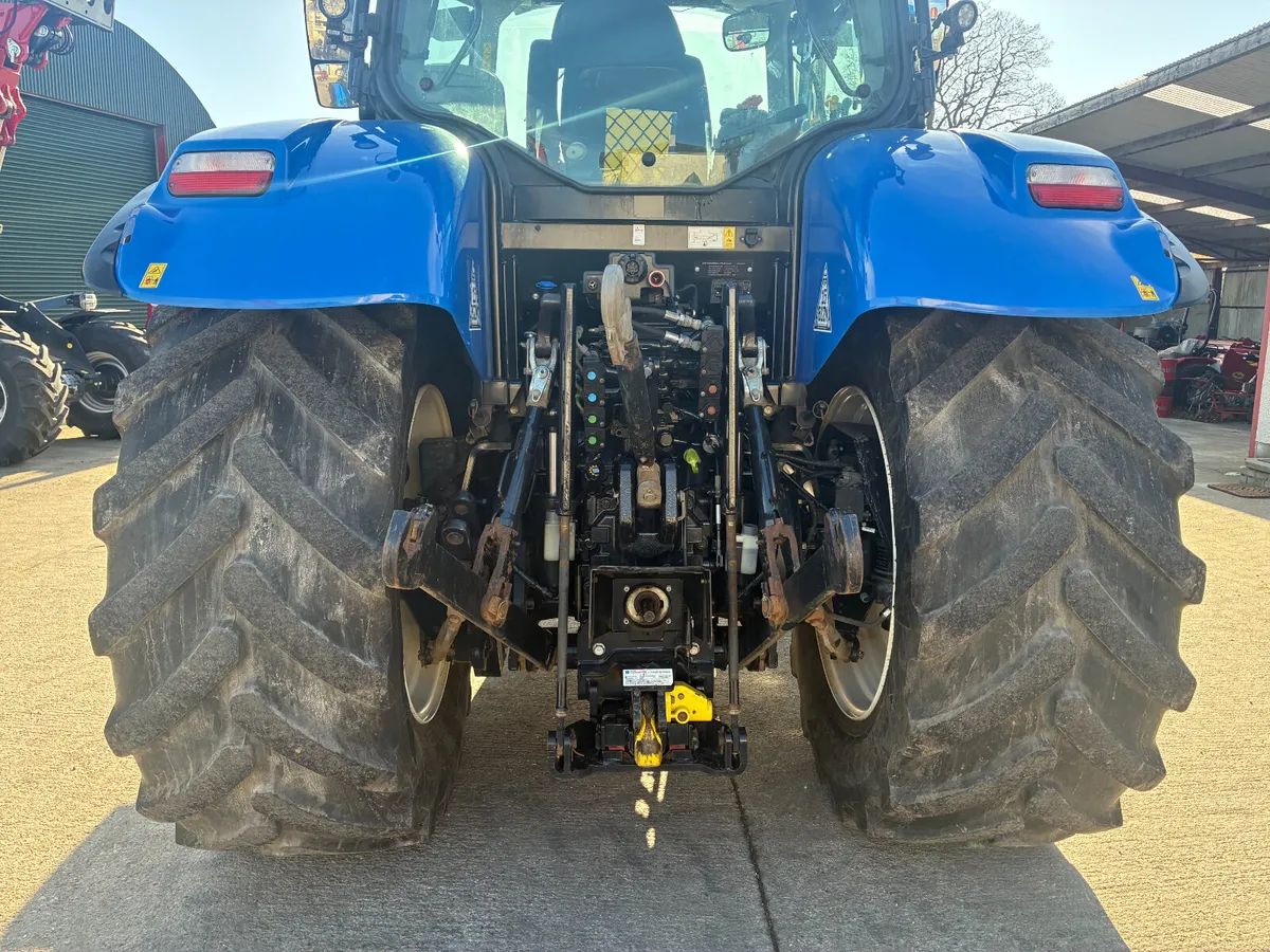 New Holland T7.210 Range Command - Image 2