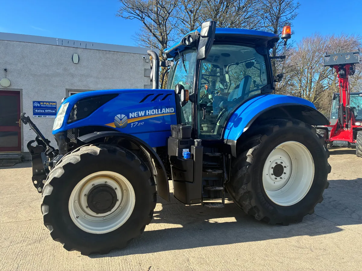 New Holland T7.210 Range Command - Image 1