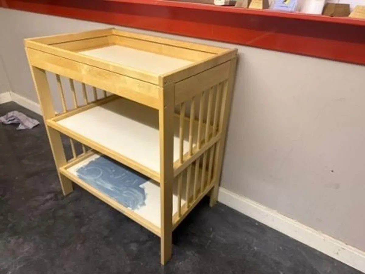Baby changing table