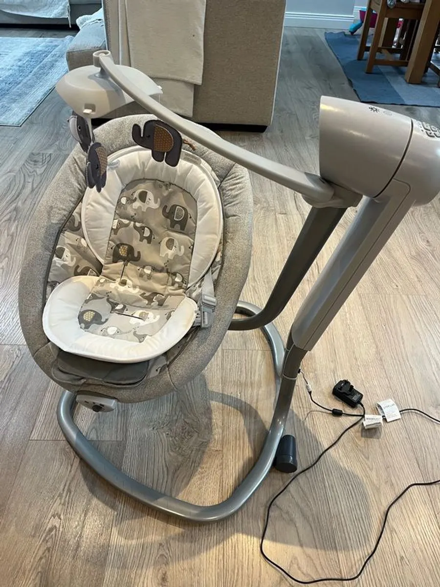 Baby swing - Image 1