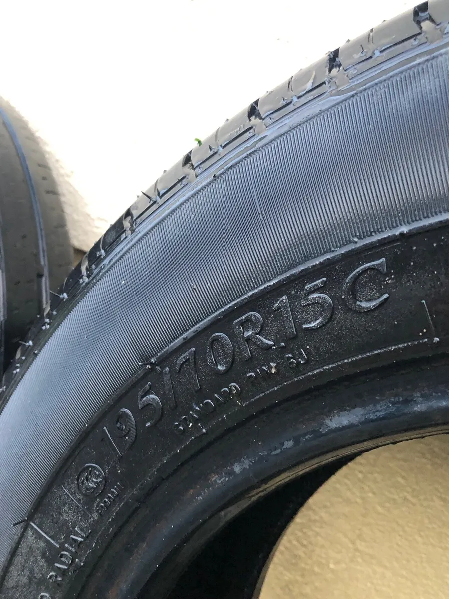 195/70/16c Tyres x2 - Image 3