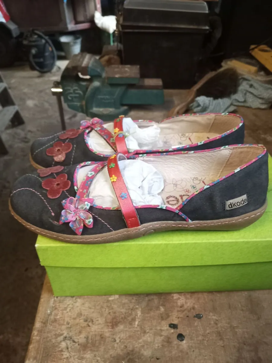 Ladies sandals - Image 2