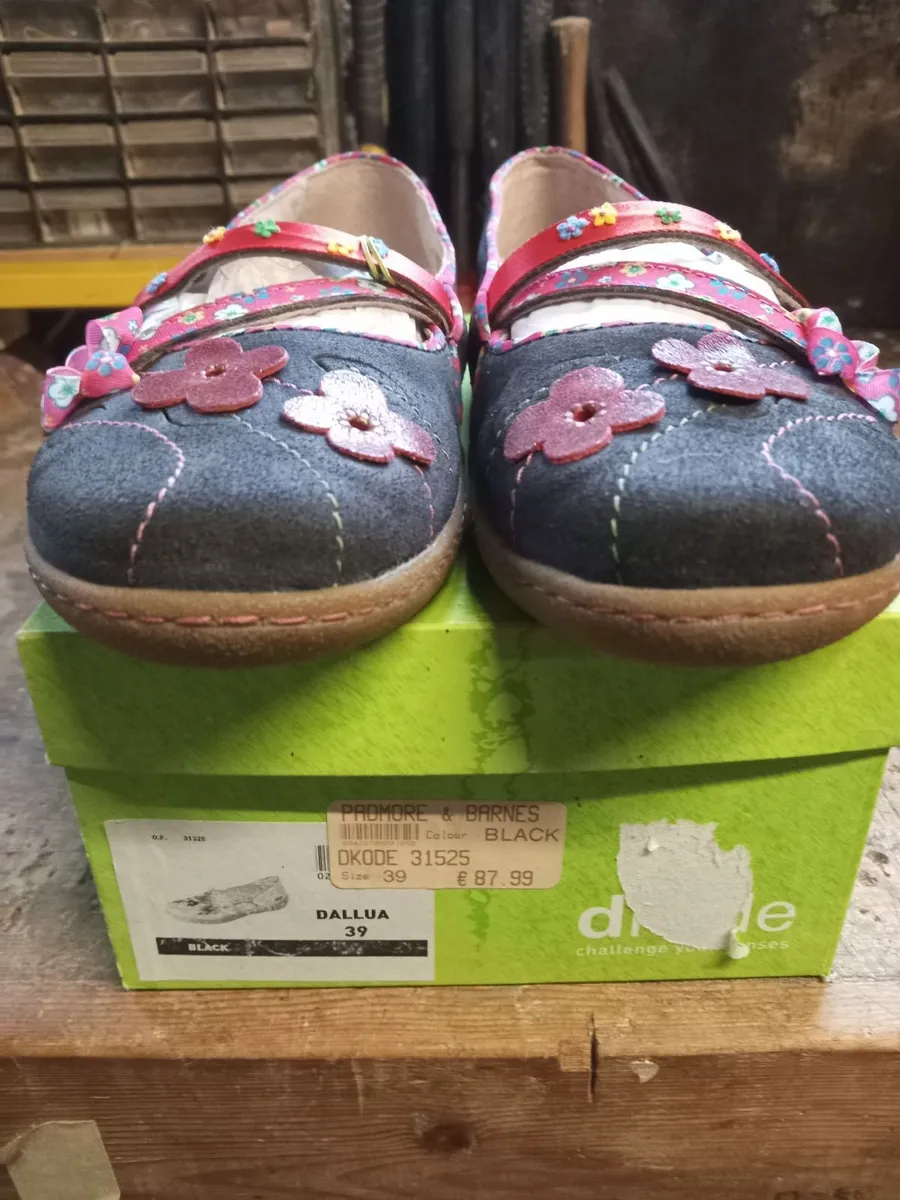 Ladies sandals - Image 3