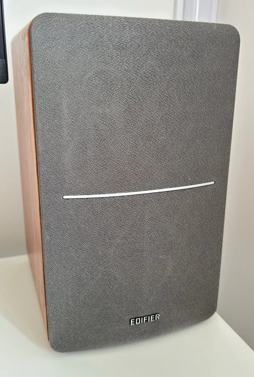 Edifier R1280DB Bluetooth speakers - Image 1