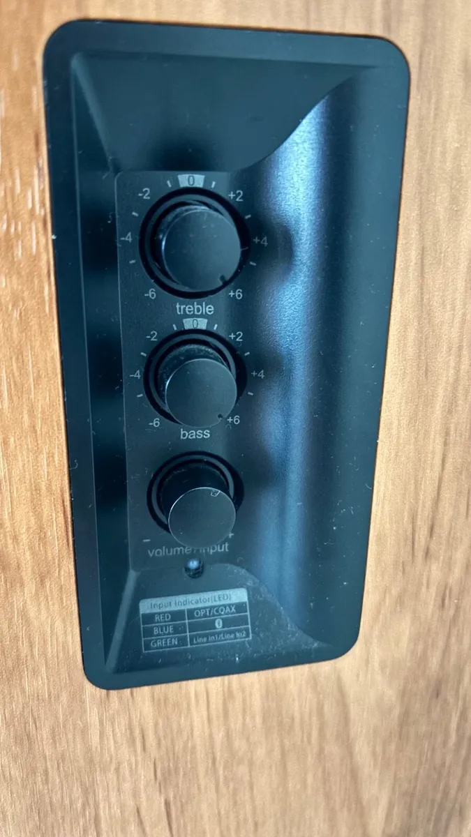 Edifier R1280DB Bluetooth speakers - Image 3