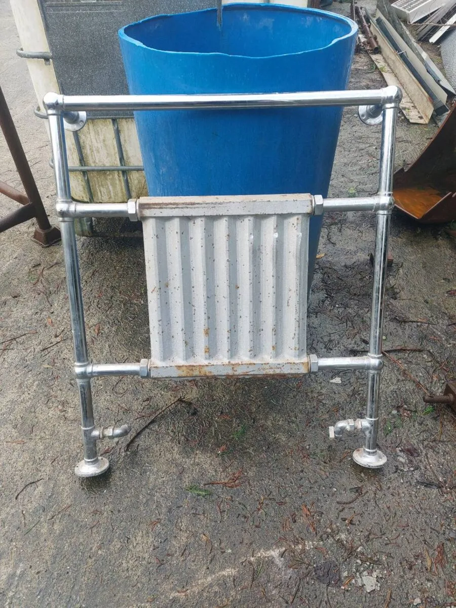 Vintage towel rail - Image 1