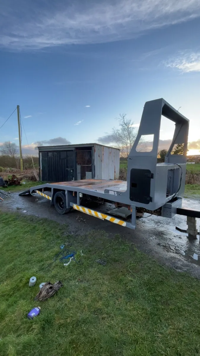 Low loader - Image 3