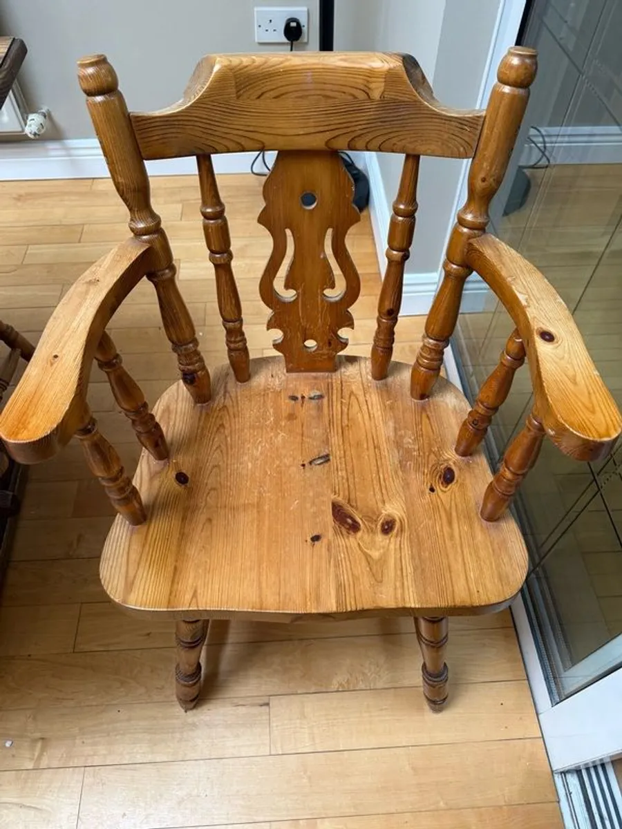 6 chairs and 2 carvers - Image 2