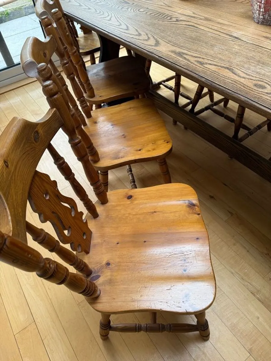6 chairs and 2 carvers - Image 4