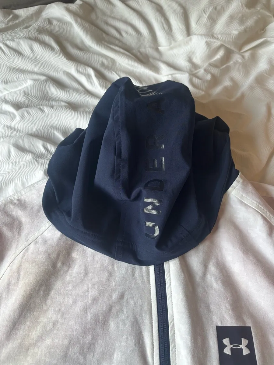 Under armour jacket - Image 4