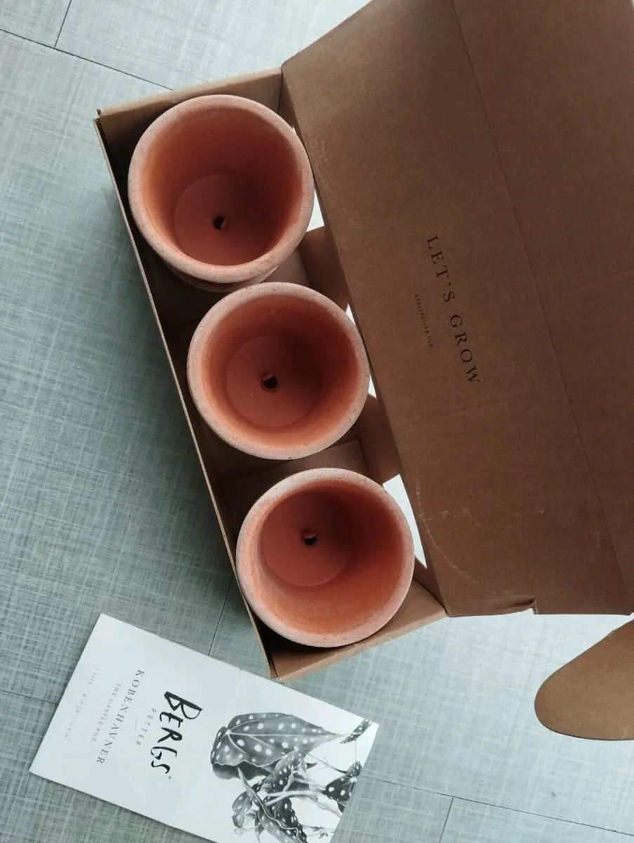 New Terracotta Plant Pot Set, 3 - Image 2