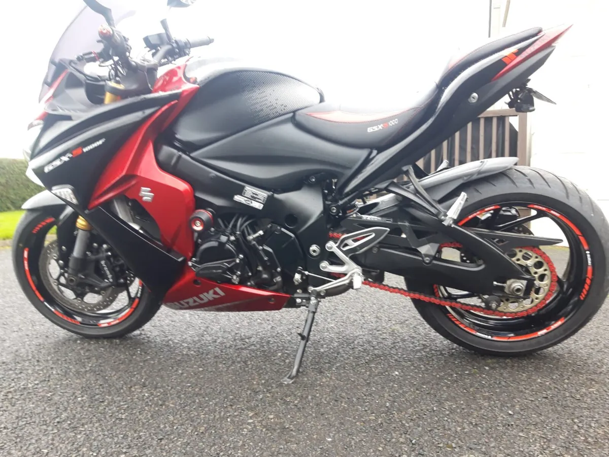 Suzuki GSXS 1000F - Image 3
