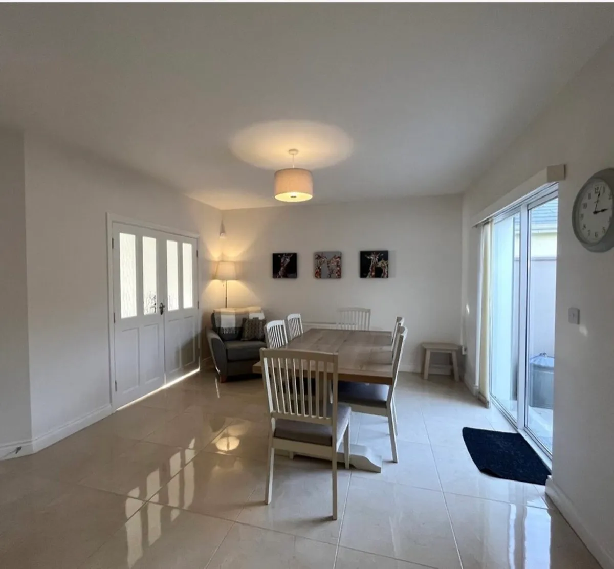 6 Chairs and Dining Table - Image 4