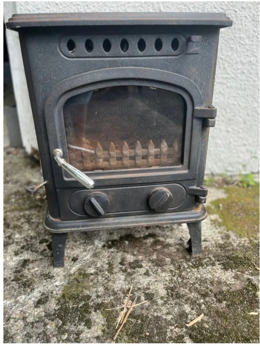 Solid fuel stove - Image 2