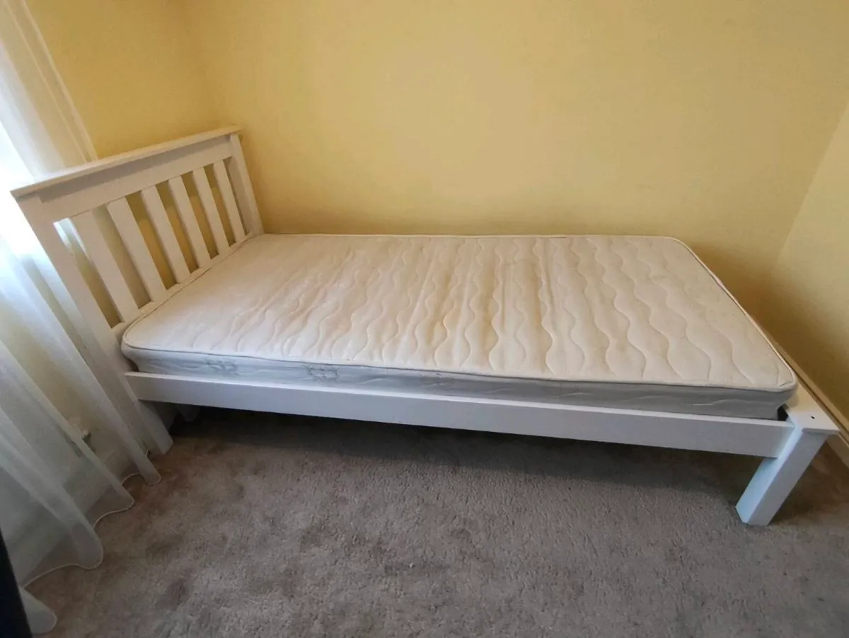 Single bed for sale - Image 1