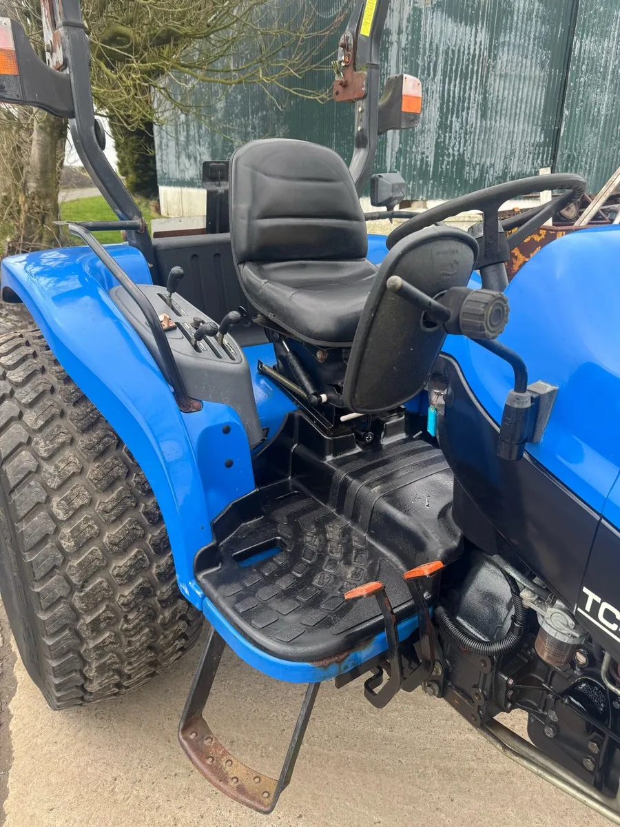 New Holland Compact Tractor - Image 3
