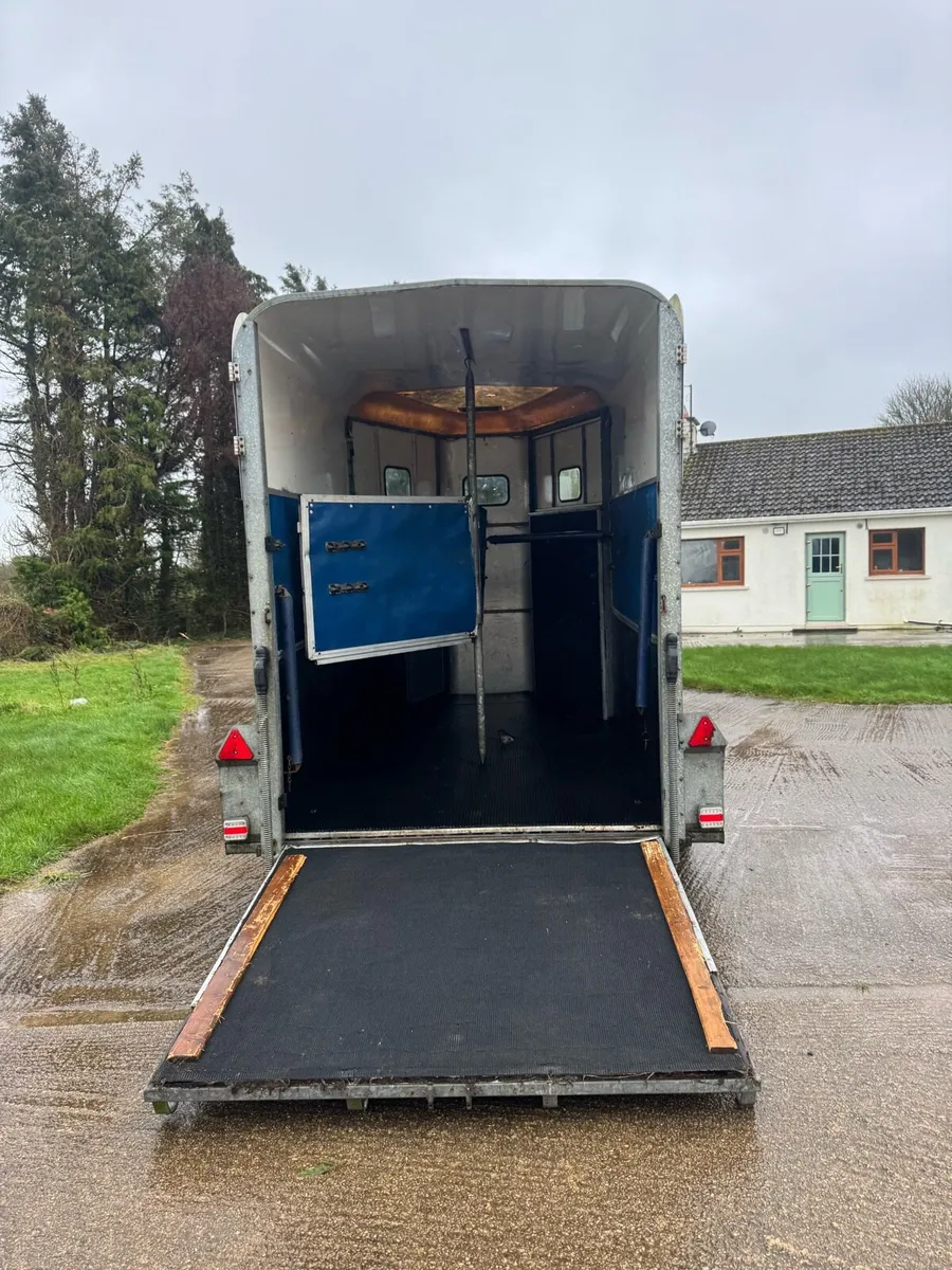 Ifor Williams 510 Horsebox - Image 3