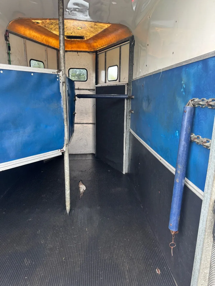 Ifor Williams 510 Horsebox - Image 4