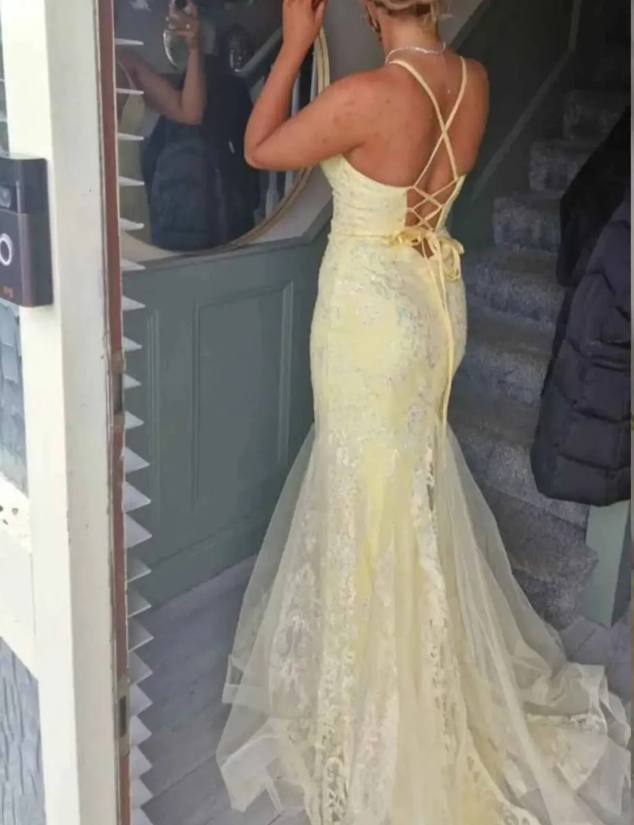 Yellow dress - Image 2