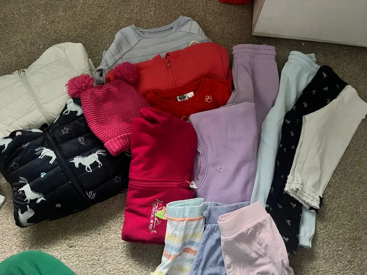 Girls clothes bundle 3-4 y - Image 1