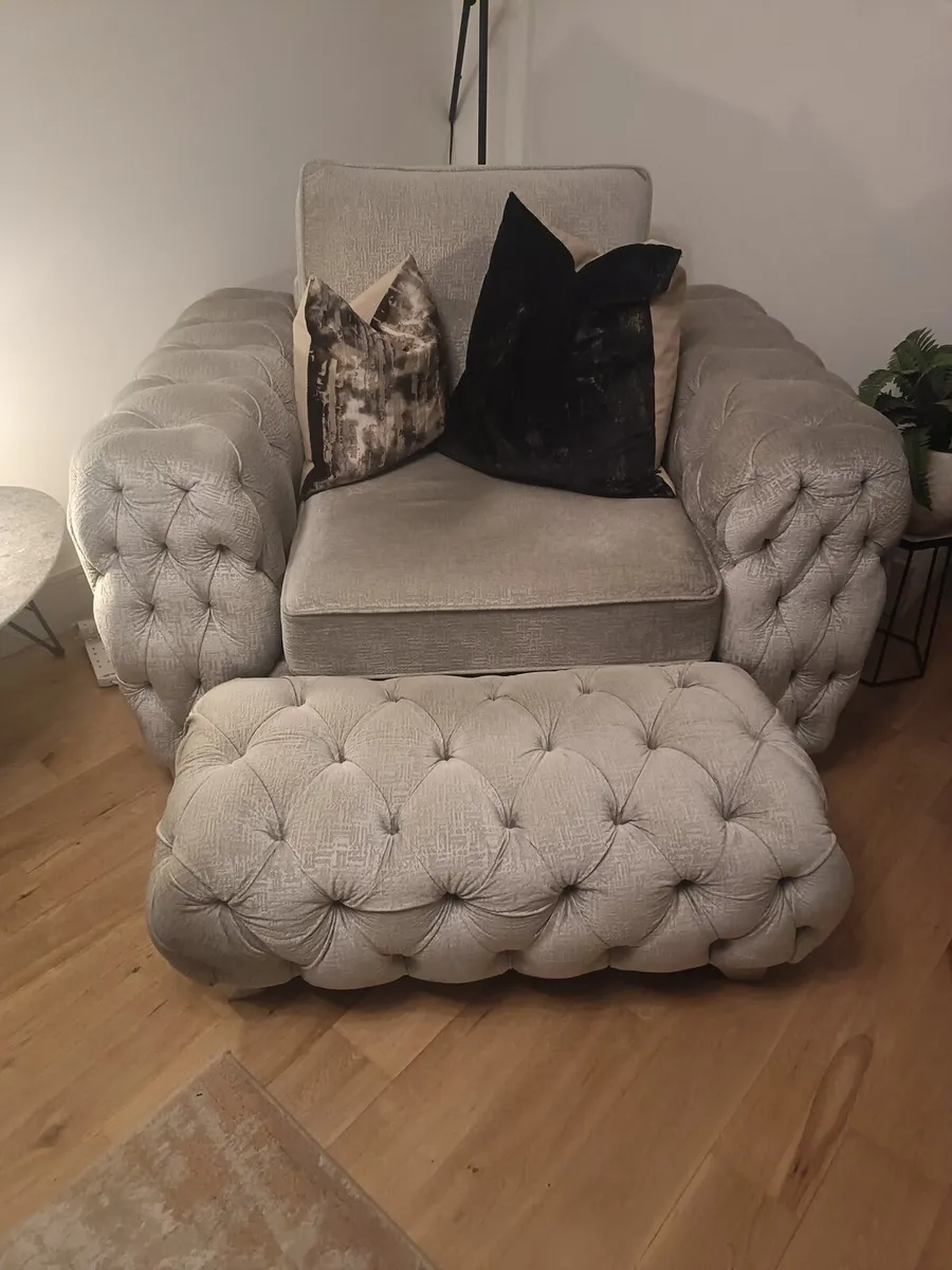 Living room furniture - Image 1