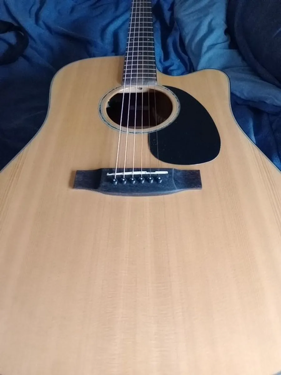 Takamine eg440sc electric acoustic guitar as new - Image 3