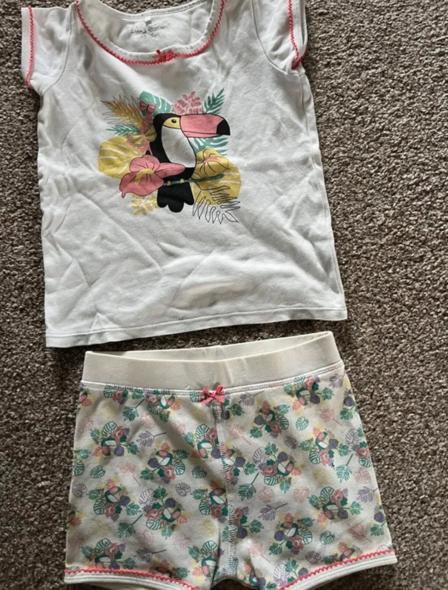 Girls short pj bundle 3-4 y - Image 3