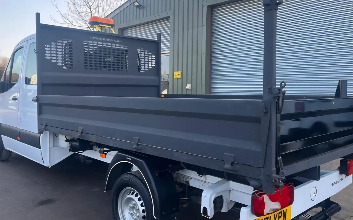 Mercedes tipper - Image 4