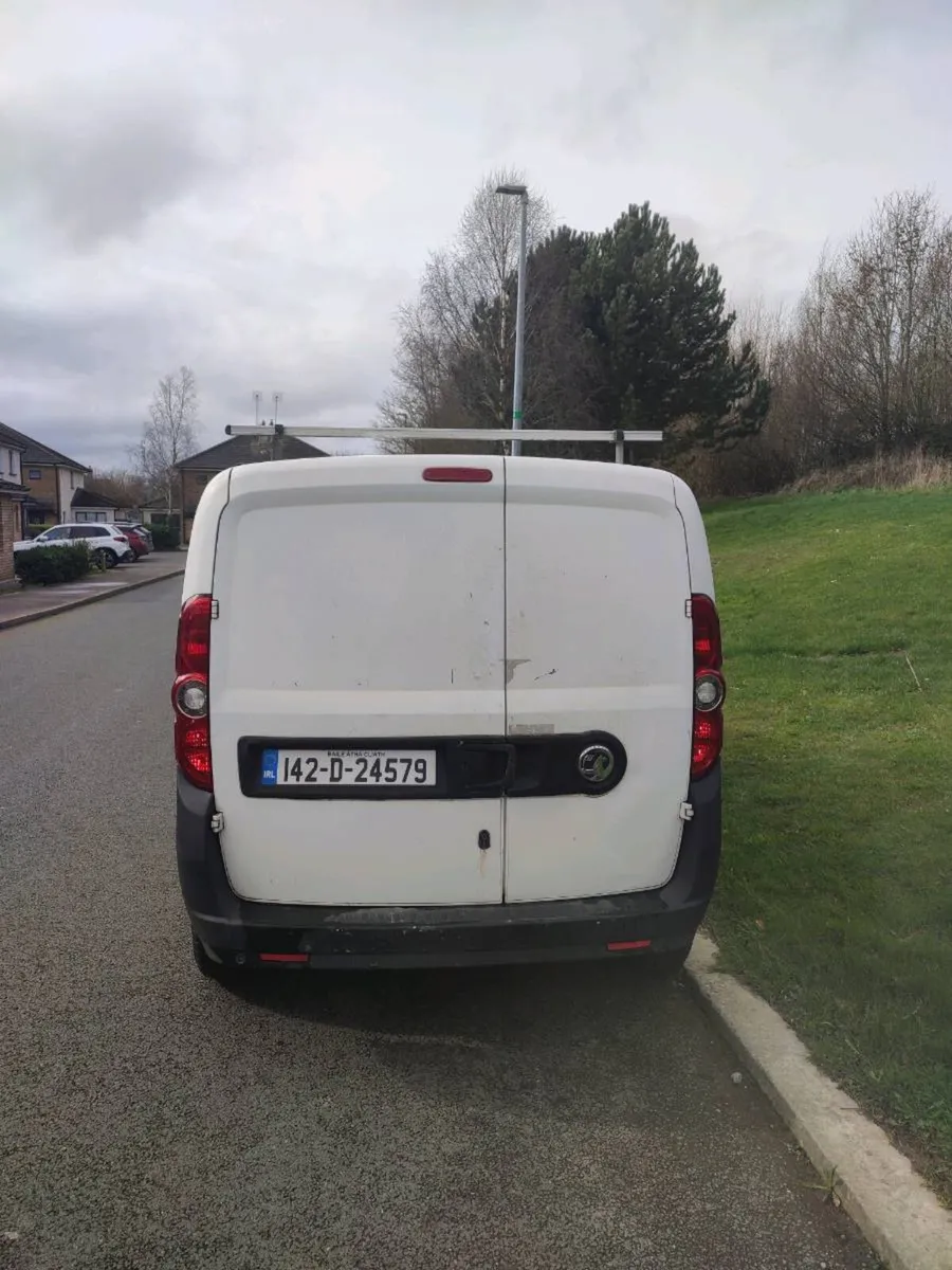 Comercial van - Image 2