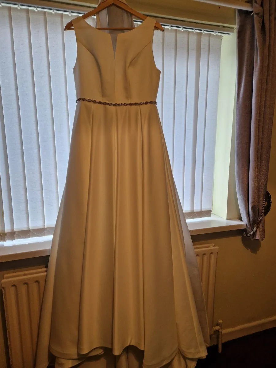 wedding dress - Image 4