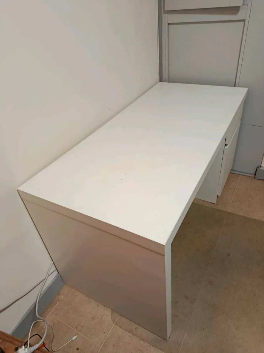 Computer desk - Image 4