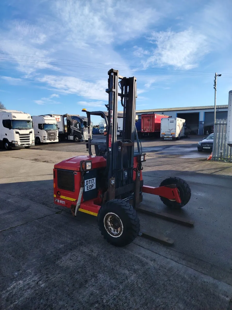 2017 Moffet Mounty forklift  M4-3  Low hrs - Image 1