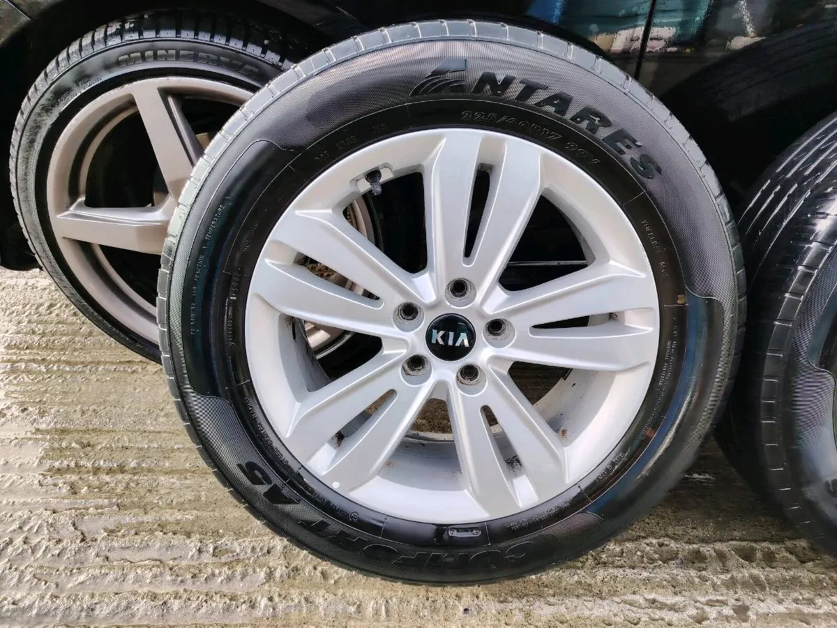 Kia alloy wheels - Image 2