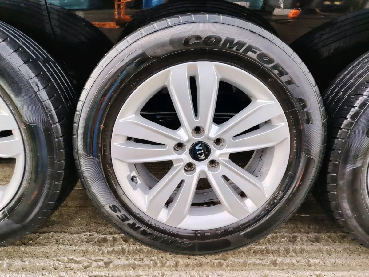 Kia alloy wheels - Image 3
