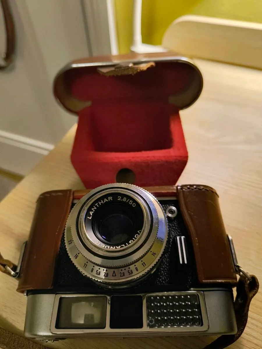 Vintage Film Camera - Image 2