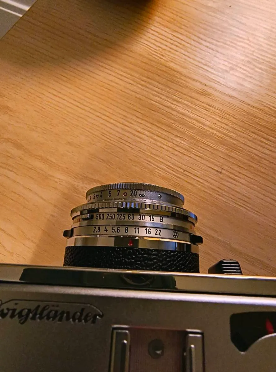 Vintage Film Camera - Image 4