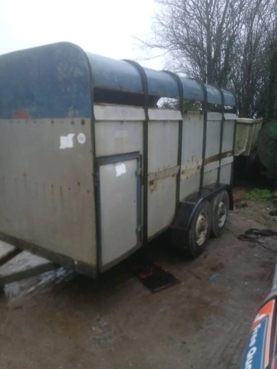 Cattle trailer - Image 1