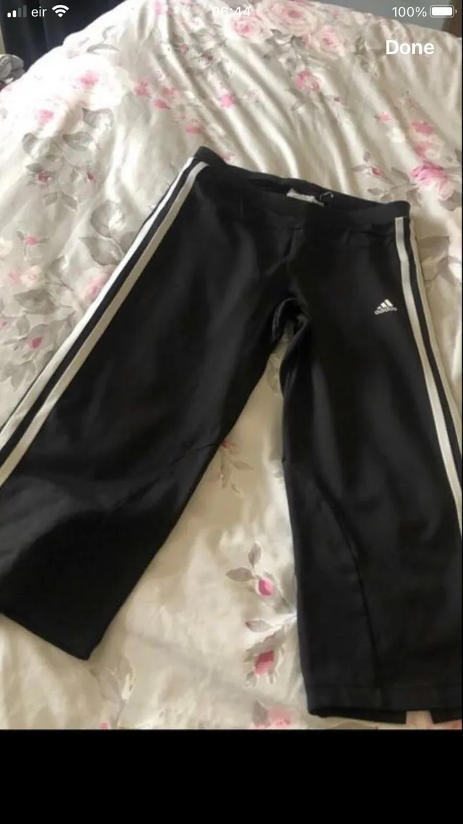 Ladies adidas 3/4 length bottoms size 10 €5 - Image 2