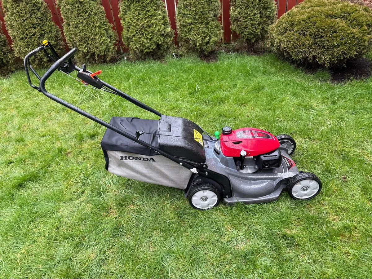 Honda HRX 537 lawnmower - Image 4