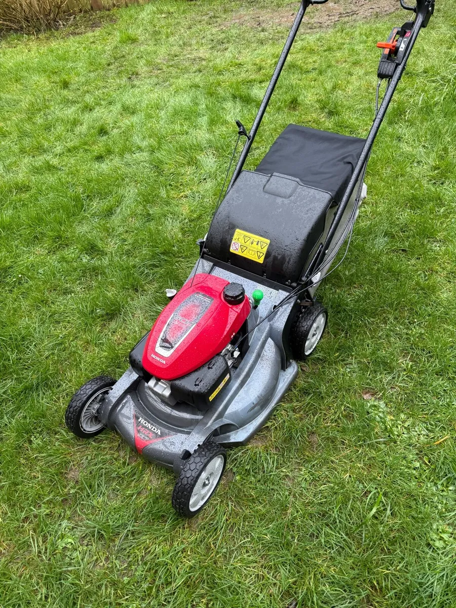 Honda HRX 537 lawnmower - Image 3