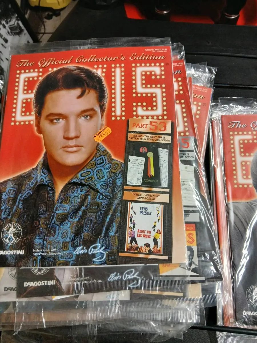 Elvis magazines - Image 1