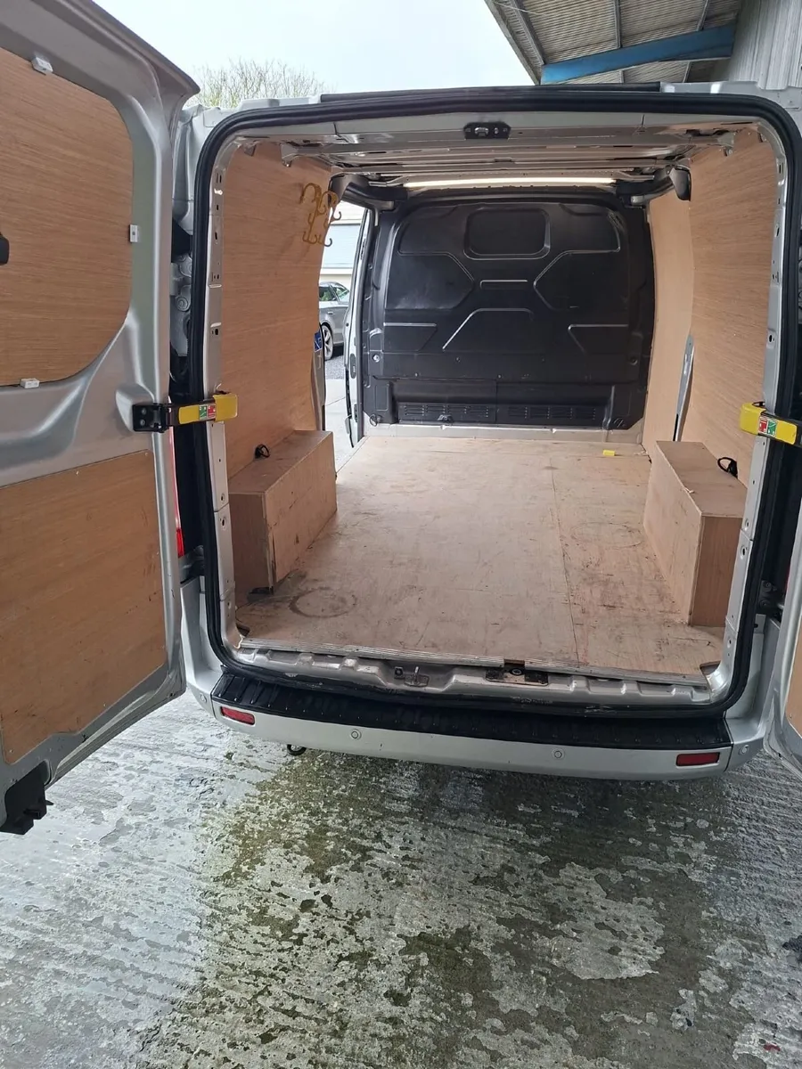 Ford Transit Custom 2023 - Image 4