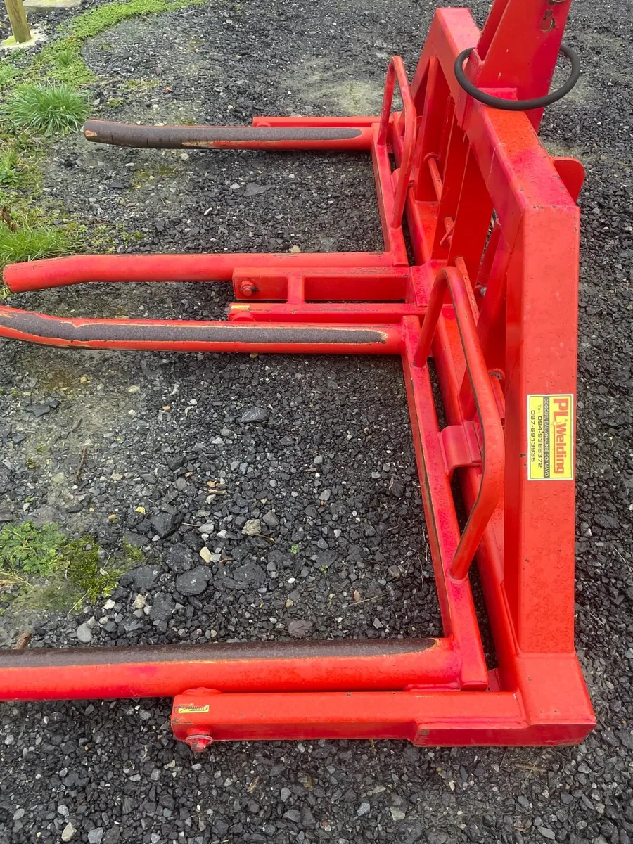 Double Bale Lifter - Image 1
