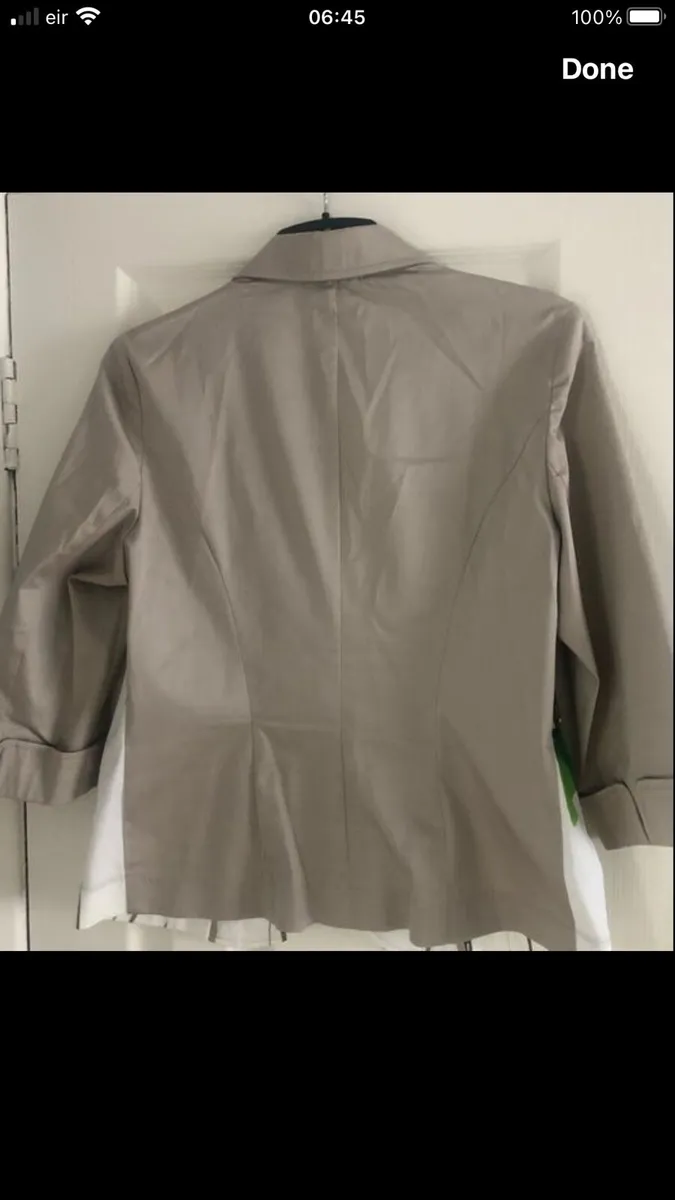 Ladies stunning  blazer size 10 €10 - Image 2