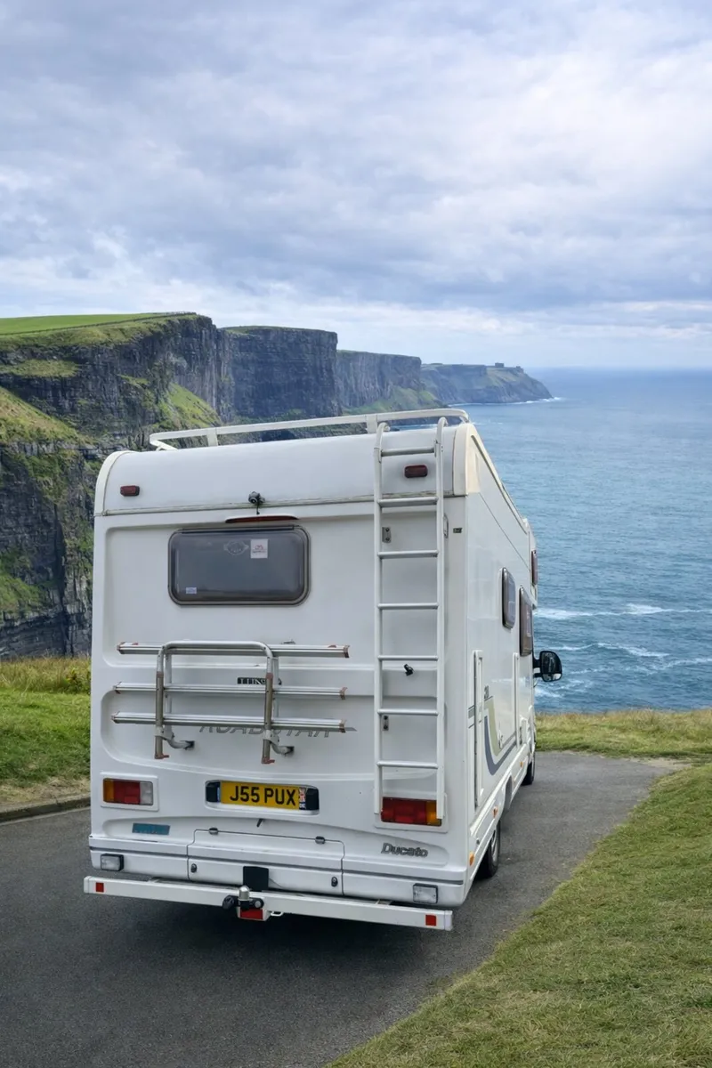 NI REG 2002 LUNAR ROADSTAR 2.8 TDI - Image 3