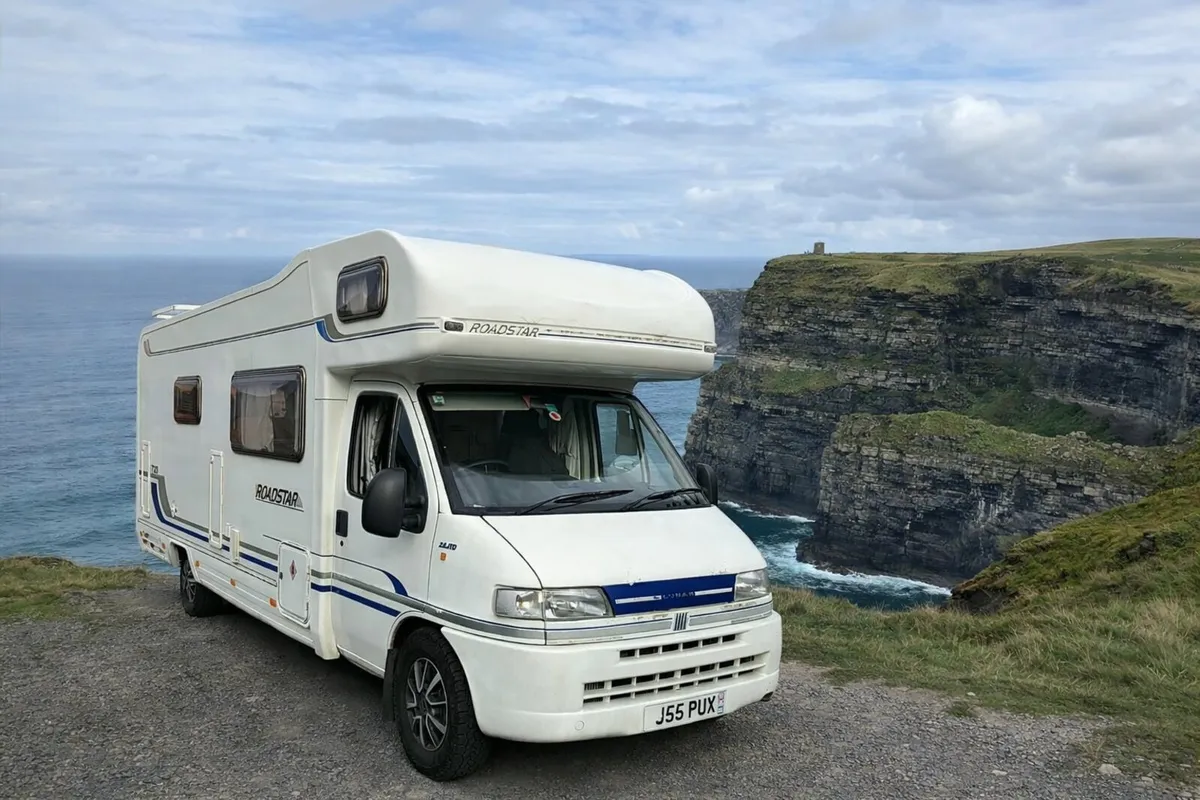 NI REG 2002 LUNAR ROADSTAR 2.8 TDI - Image 1