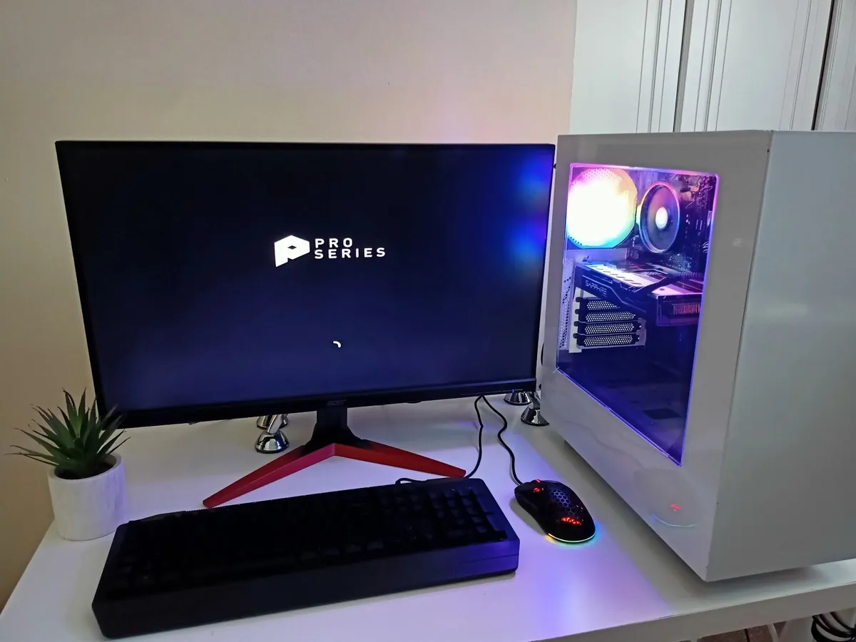 Gaming PC with Monitor keyboard and mouse - Image 2