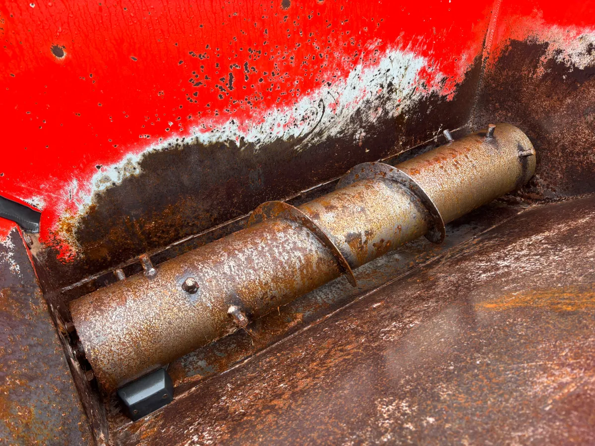 Ag dispenser 150 (Skidsteer brackets) - Image 3