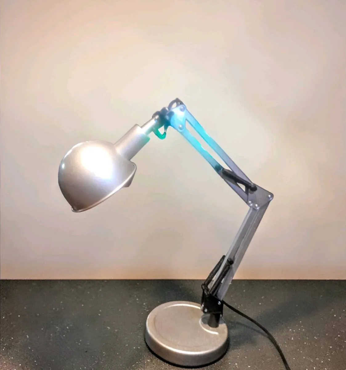 Adjustable metal lamp - Image 2